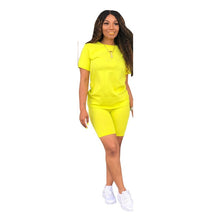 गैलरी व्यूवर में इमेज लोड करें, Two-piece Solid Color Women&#39;s Clothing. Short-sleeved Crew Neck T-shirt and Tight-fitting Shorts. Simple Style Tracksuit Outfit